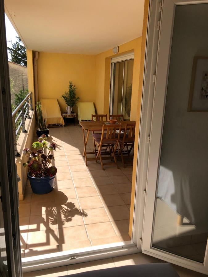 Pins Parasol Frejus Luaran gambar